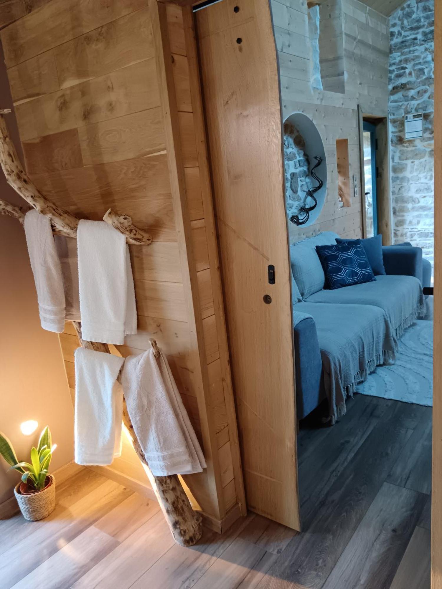 Domaine Moulin De Quincenat Apartment Champagnat  Ngoại thất bức ảnh